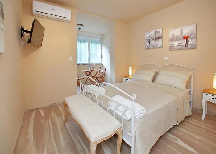 Apartment Few Steps From The Center - New And Modern For 4 Persons Zadar