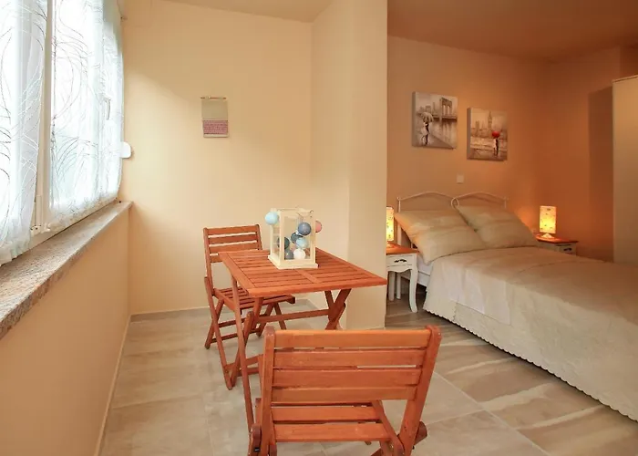 Few Steps From The Center - New And Modern For 4 Persons Apartment Zadar