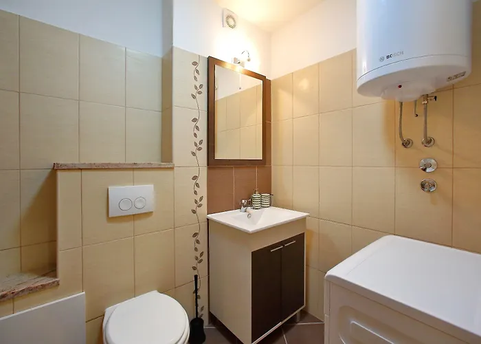Few Steps From The Center - New And Modern For 4 Persons Apartment