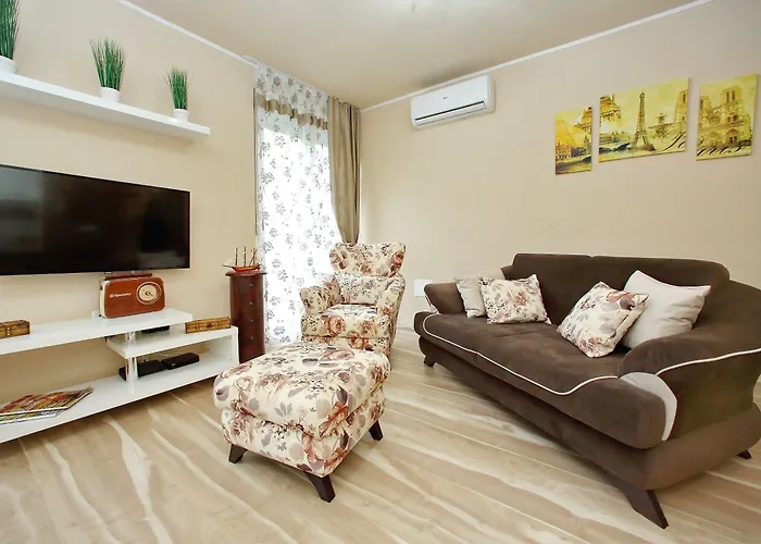 Apartment Few Steps From The Center - New And Modern For 4 Persons *