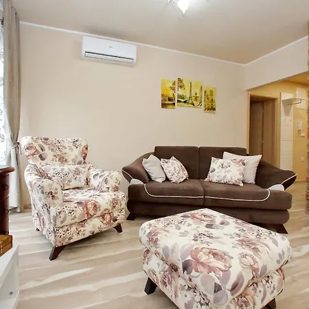 Lejlighed Few Steps From The Center - New And Modern For 4 Persons *