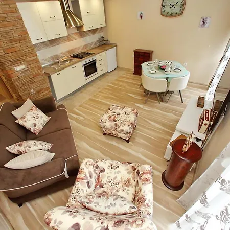 Few Steps From The Center - New And Modern For 4 Persons Lejlighed