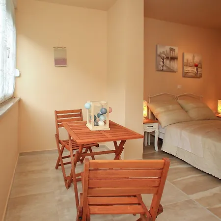 Few Steps From The Center - New And Modern For 4 Persons Lejlighed