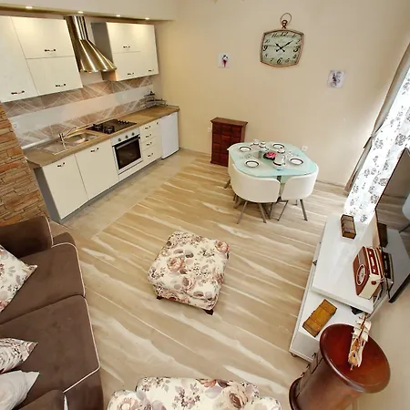 Lejlighed Few Steps From The Center - New And Modern For 4 Persons